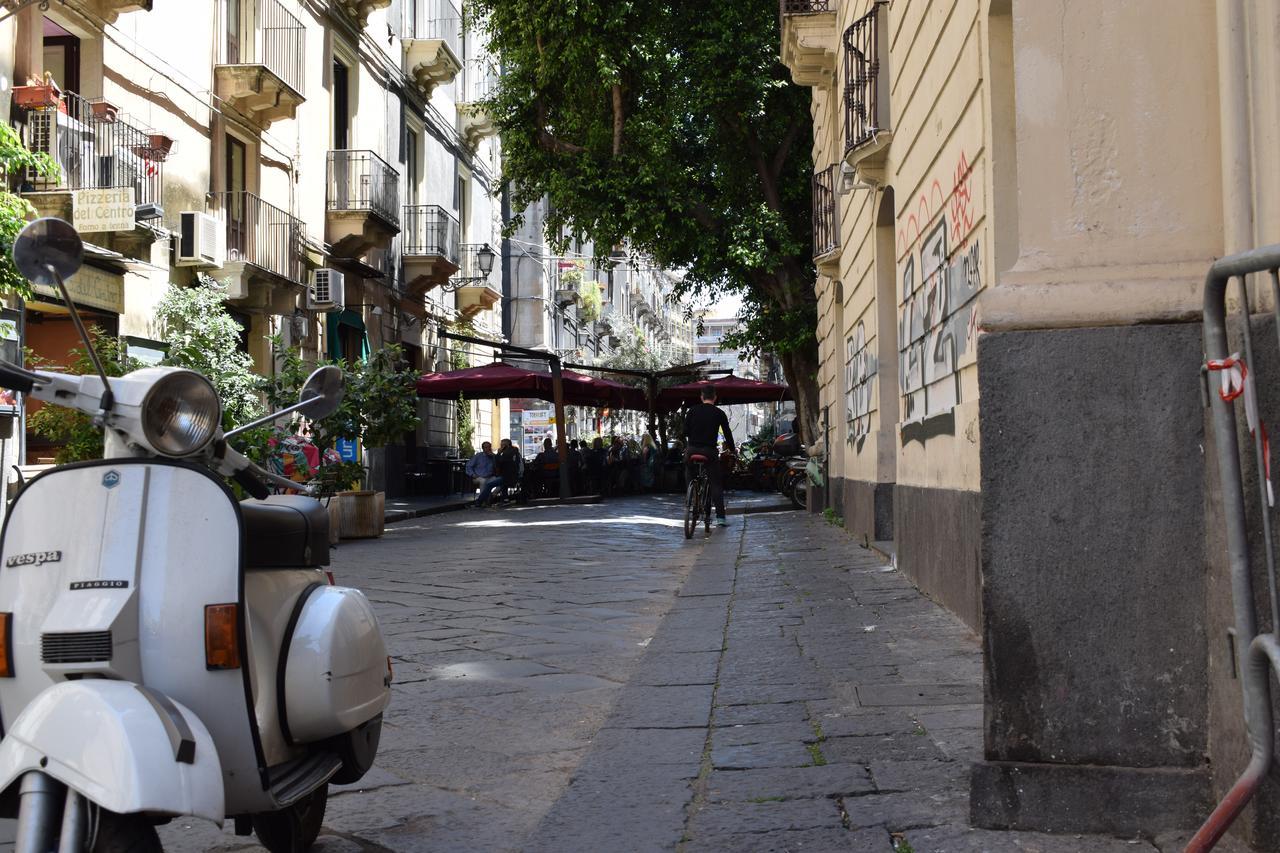 Il Cortiletto Di Piazza Verga Catania Exterior photo
